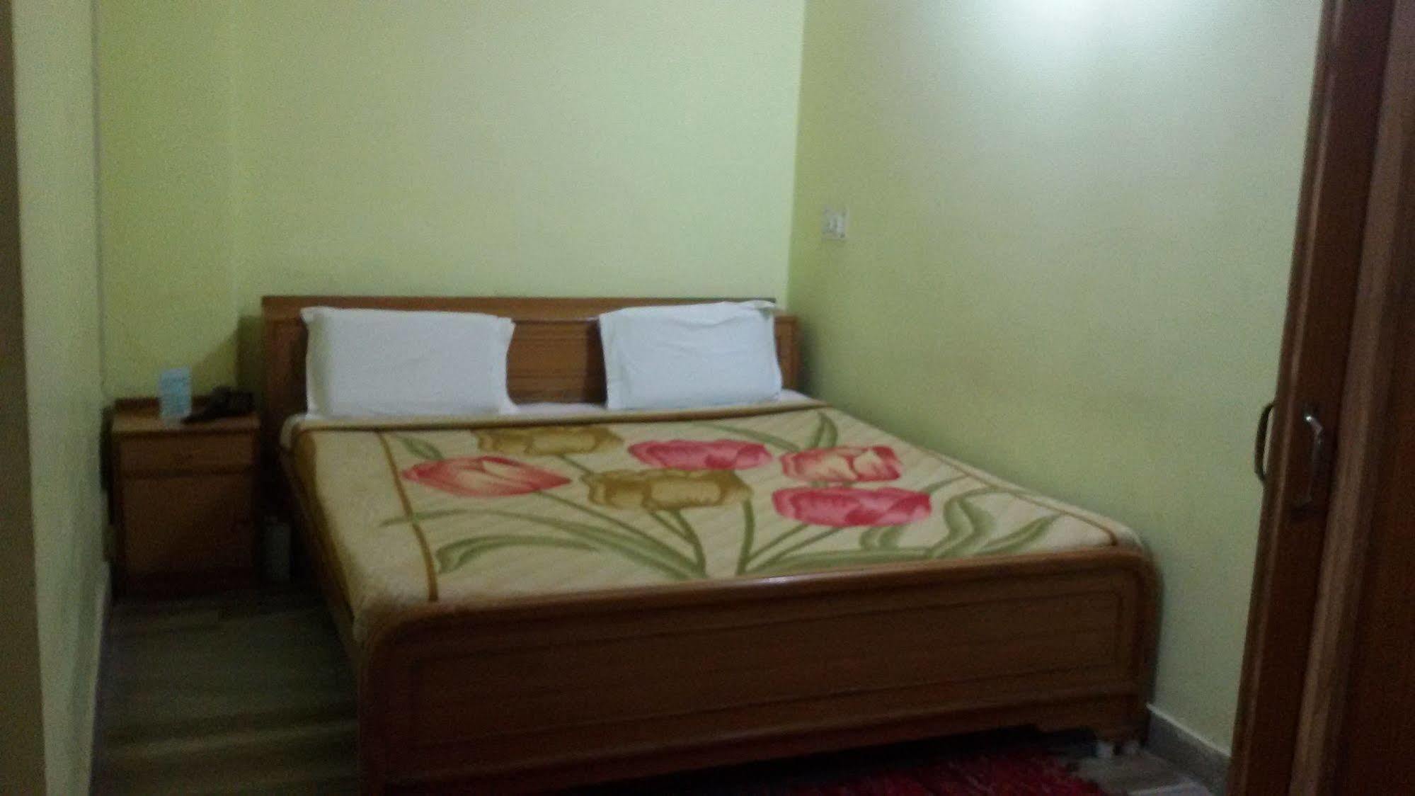 Hotel Divya Varanasi Exterior foto